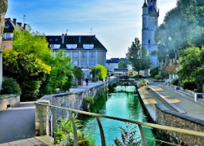 Au Cœur De Nonancourt, Jardin Privé