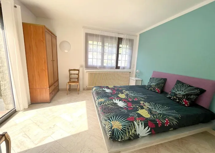 Au Cœur De Nonancourt, Jardin Privé *